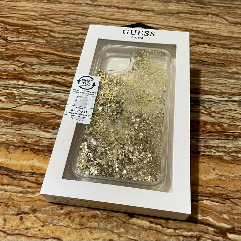 Guess iPhone 11 Liquid Glitter Case | Gold
